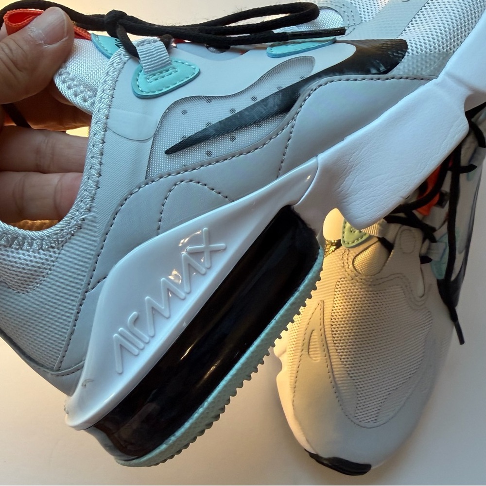 NEW Nike Air Max Infinity - Size women’s 8 - Picture 4 of 9